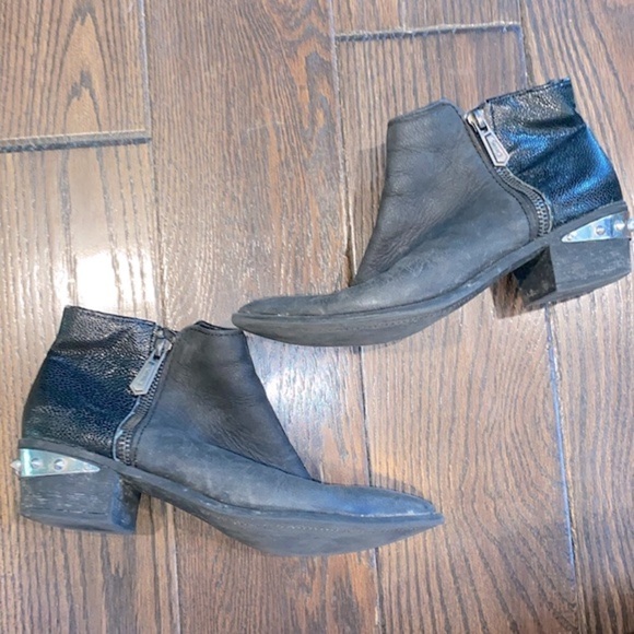 Circus by Sam Edelman black booties size 7 1/2 - Picture 3 of 11